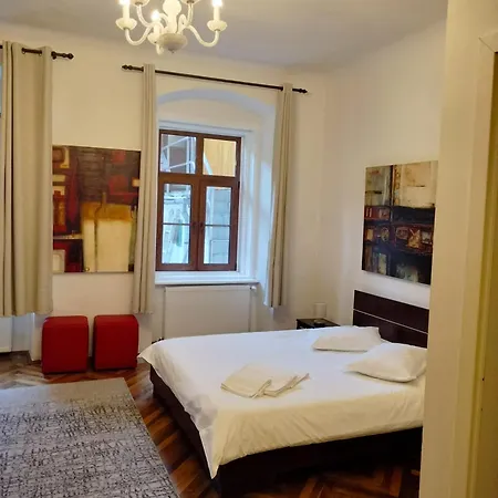 Guest house Casa Sforii 3*