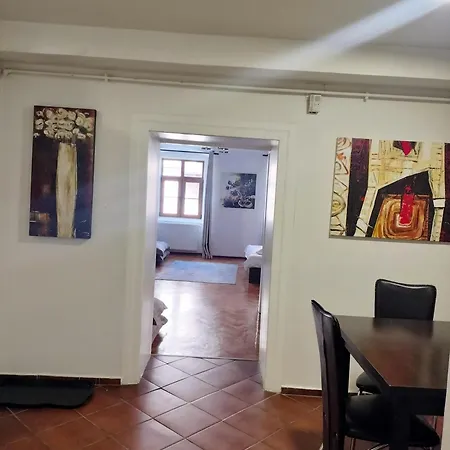 Casa Sforii 3*