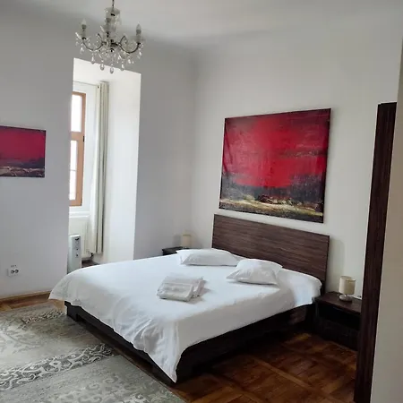 Casa Sforii 3* Brassó